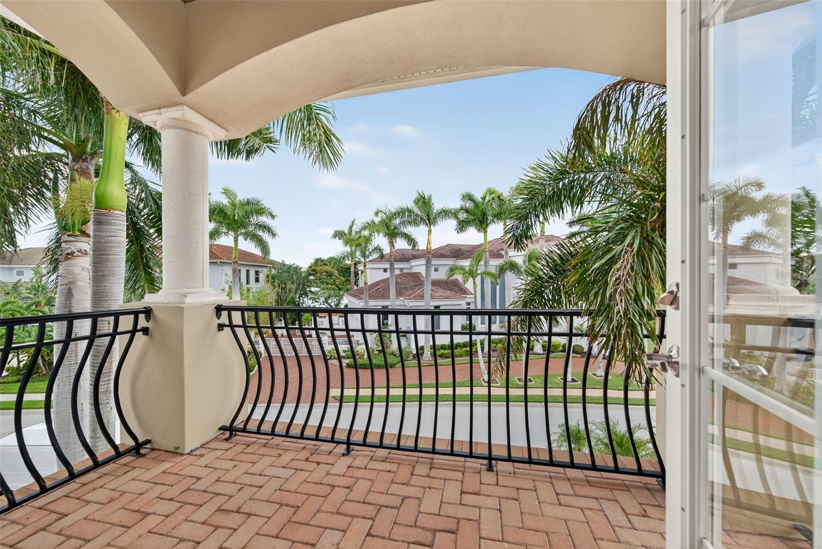 Image 33 of 58 For 4125 Causeway Vista Drive