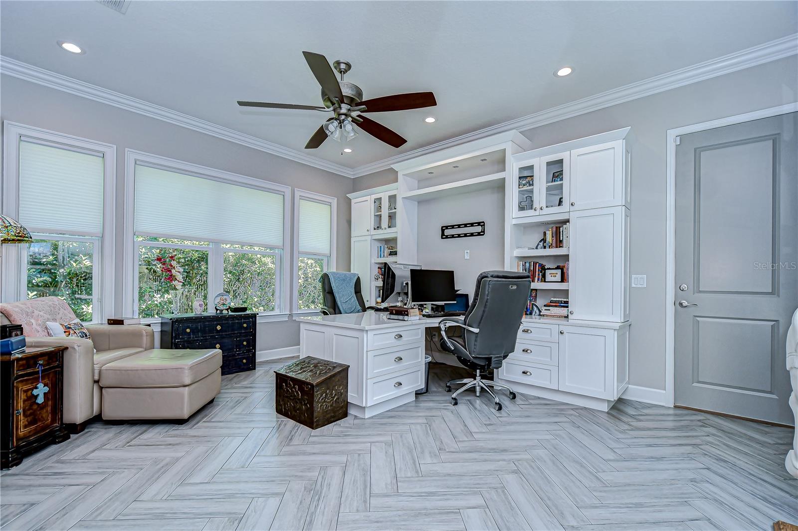 Image 31 of 52 For 15303 Valencia Del Sol Street