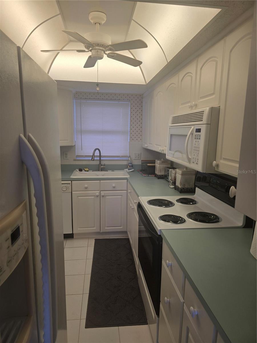 Image 7 of 9 For 4939 Floramar Terrace 302