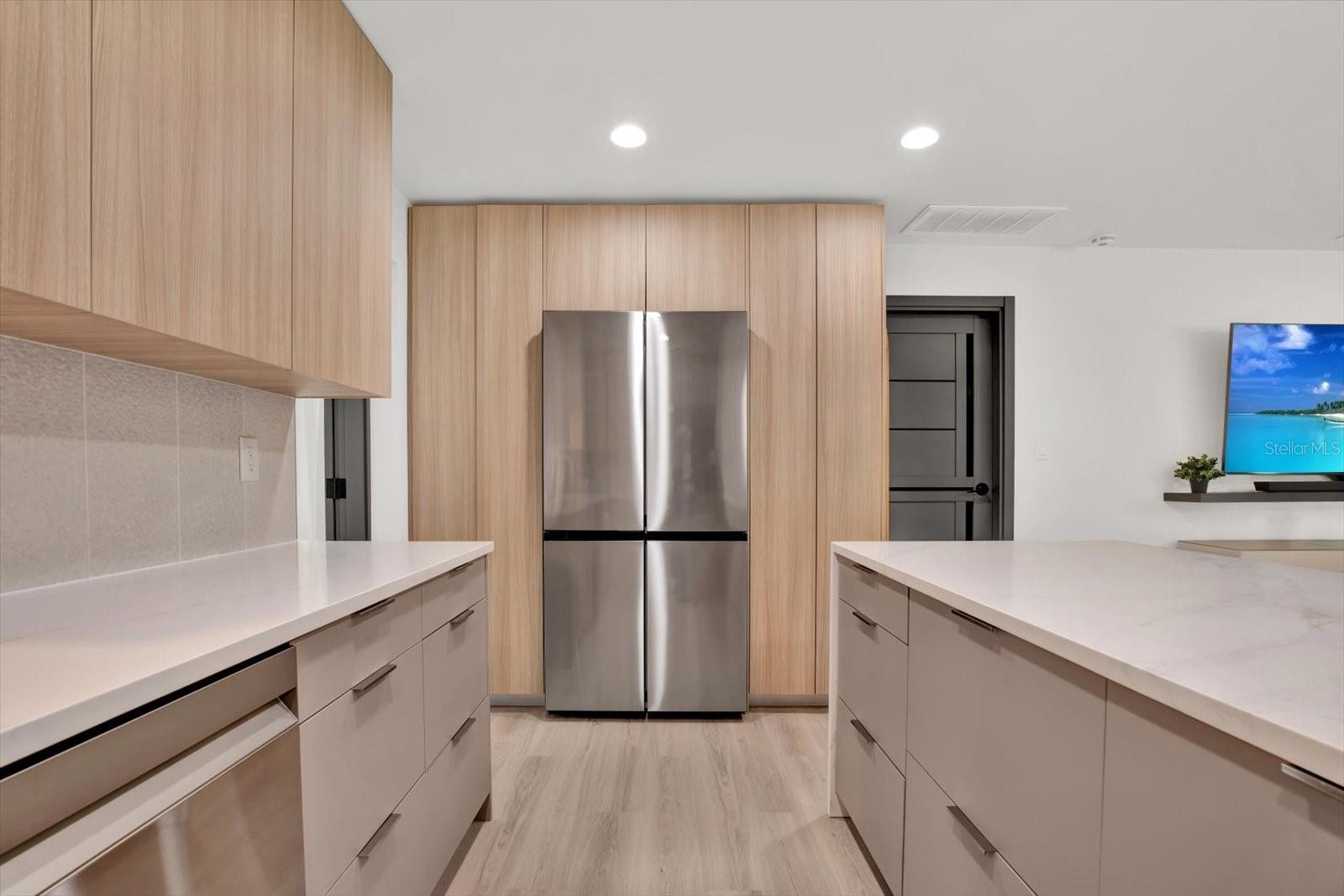 Image 12 of 33 For 241 Tralee Street