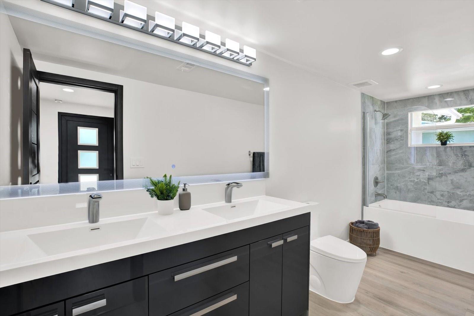 Image 17 of 33 For 241 Tralee Street