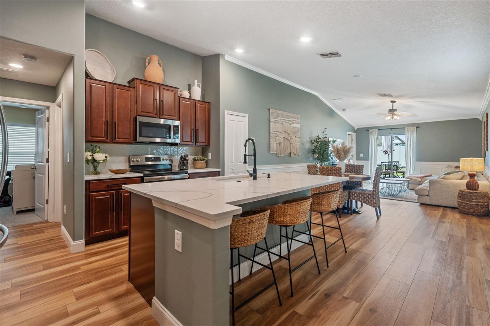 Image 3 of 54 For 7235 Salt River Ave