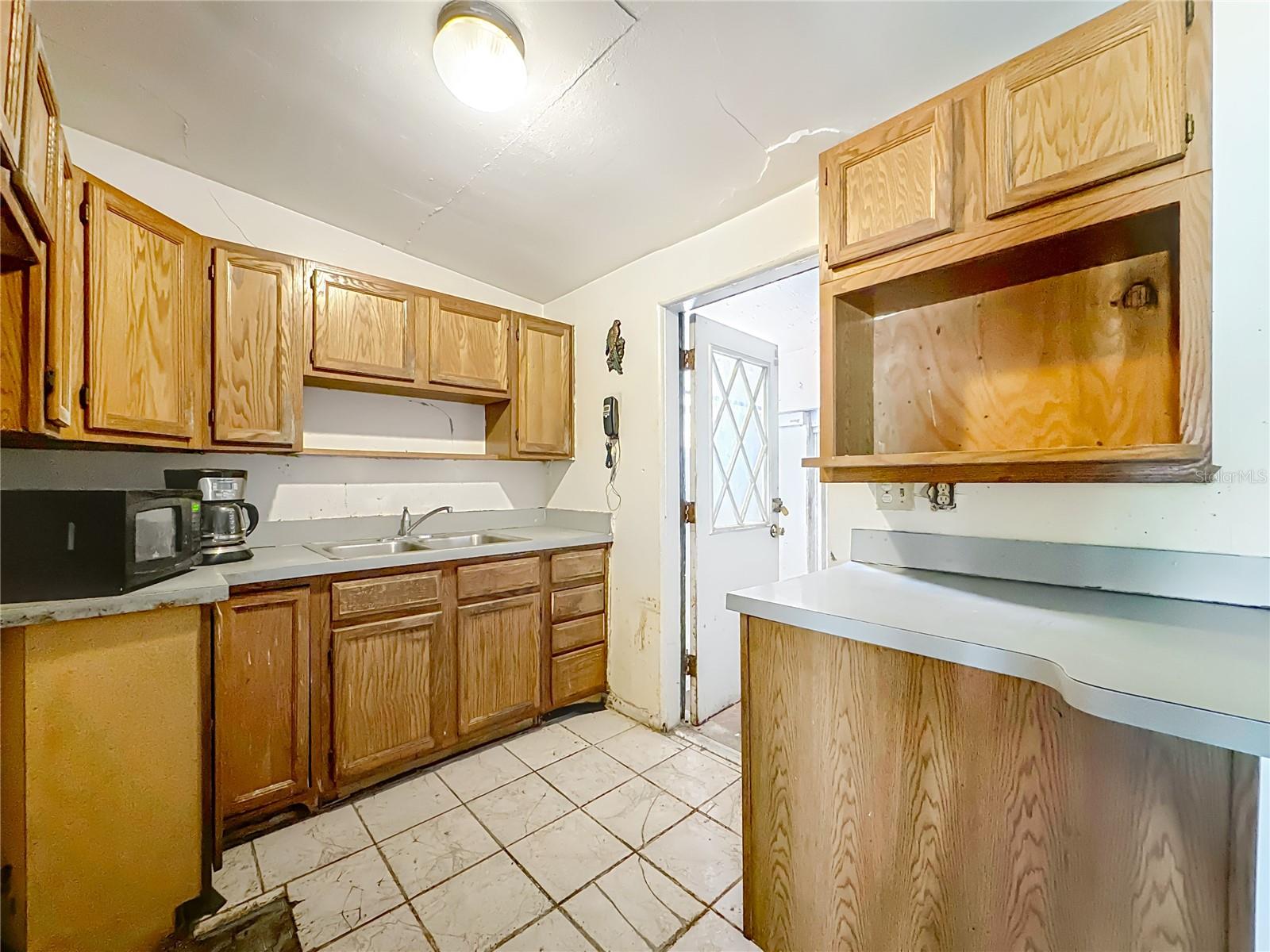 Image 12 of 40 For 4306 Trenton Drive N