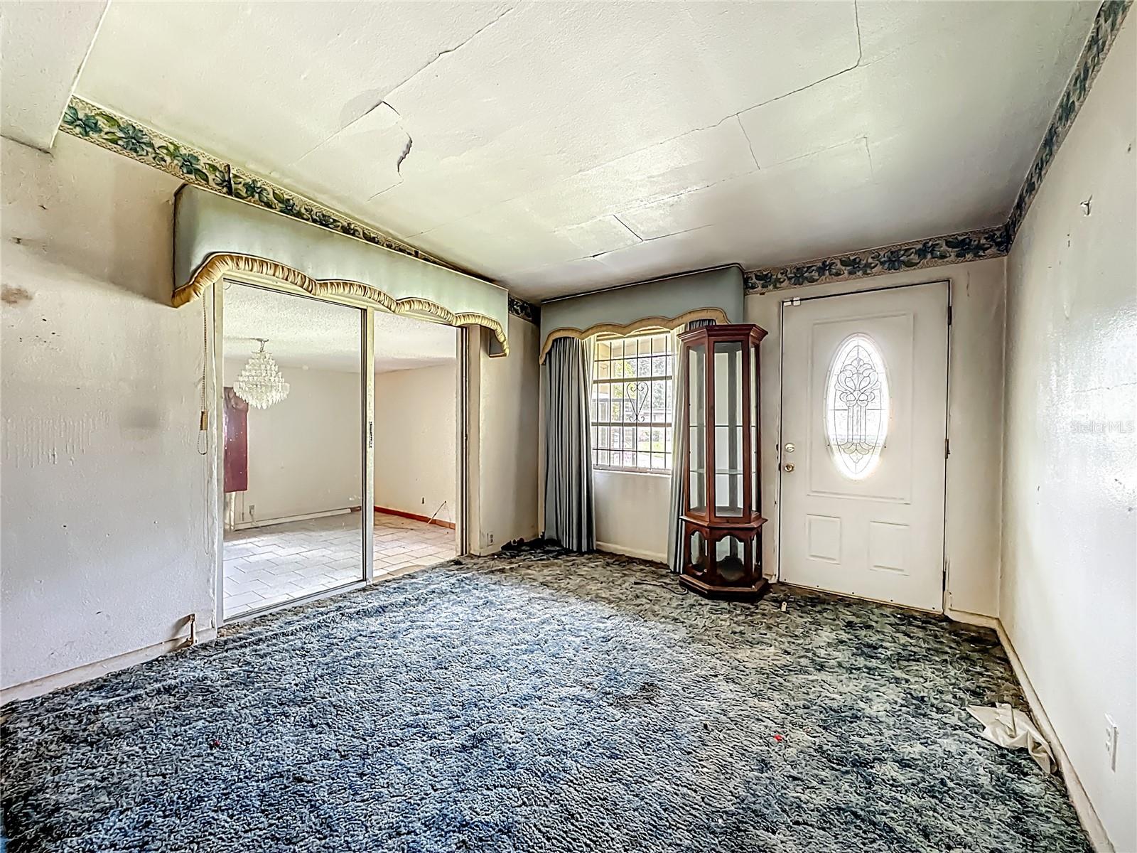 Image 15 of 40 For 4306 Trenton Drive N