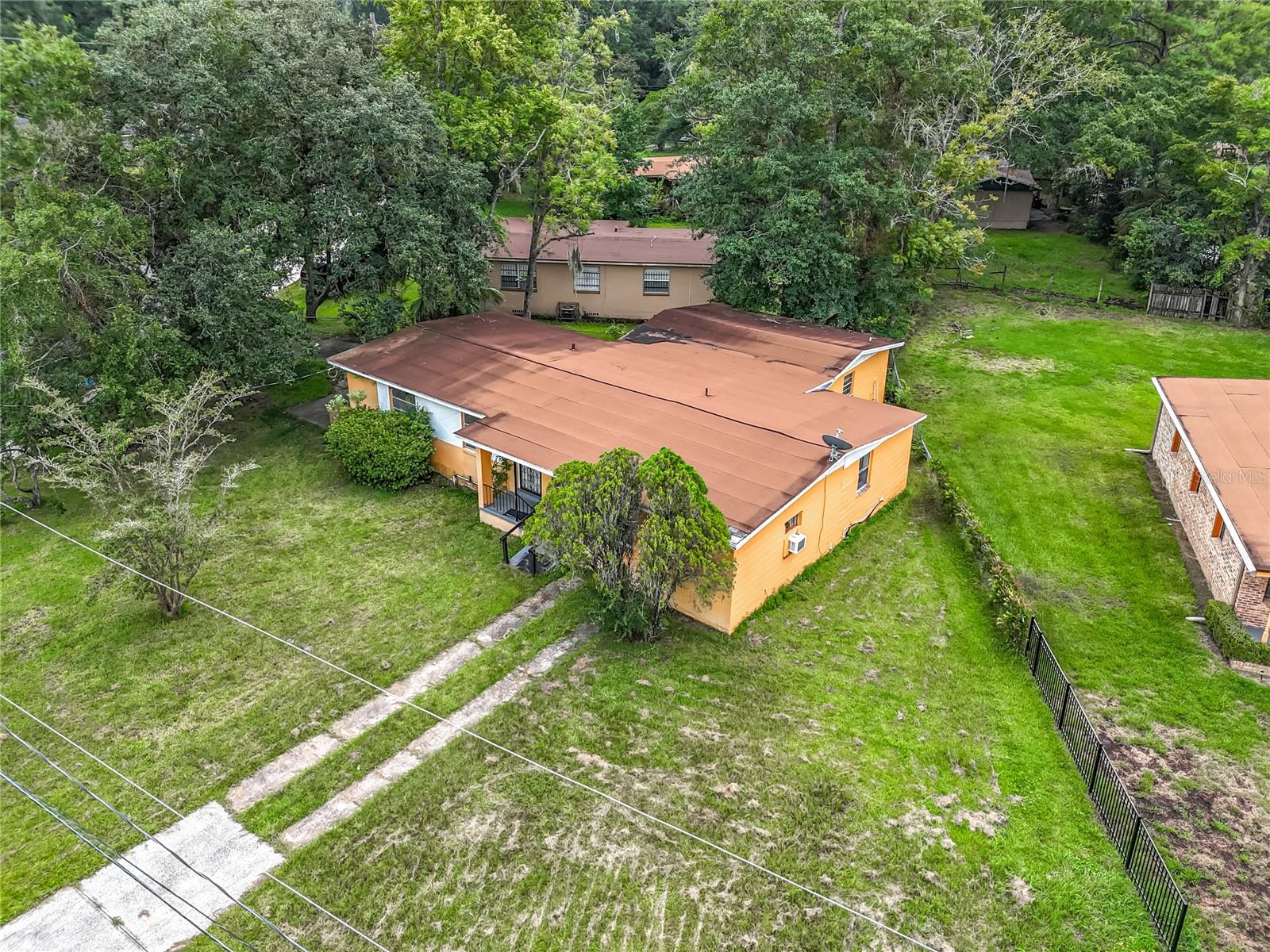 Image 37 of 40 For 4306 Trenton Drive N