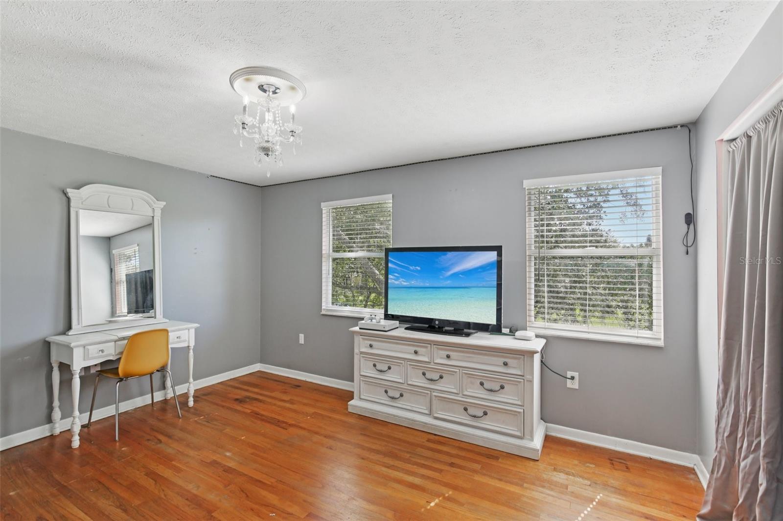 Image 35 of 74 For 1306 Ivywood Drive