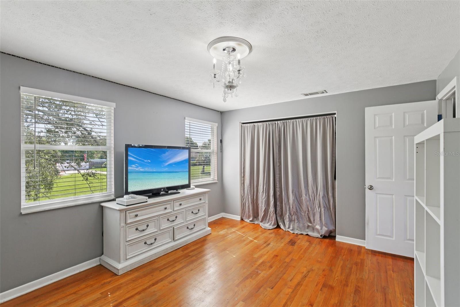 Image 37 of 74 For 1306 Ivywood Drive