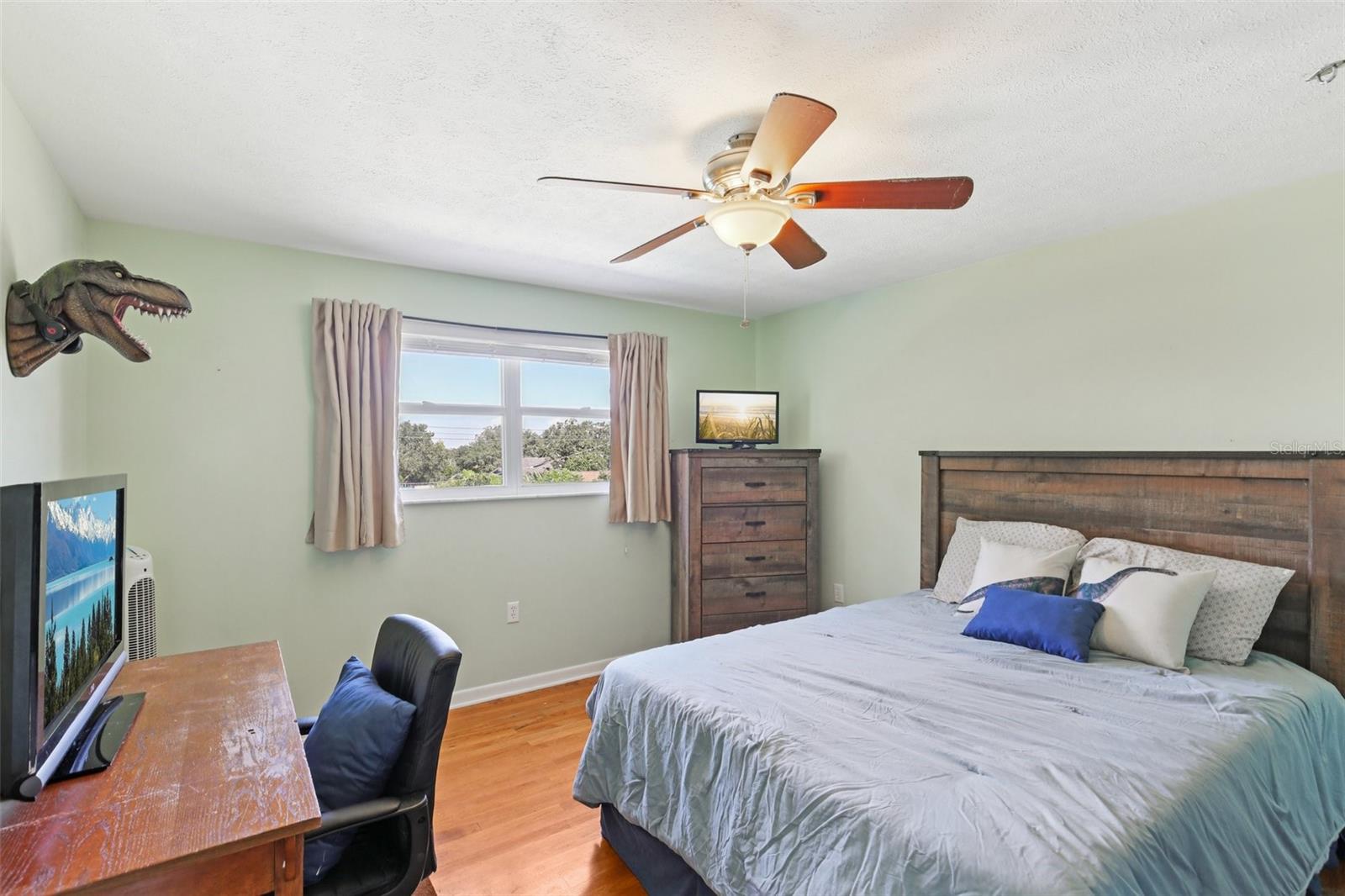 Image 38 of 74 For 1306 Ivywood Drive