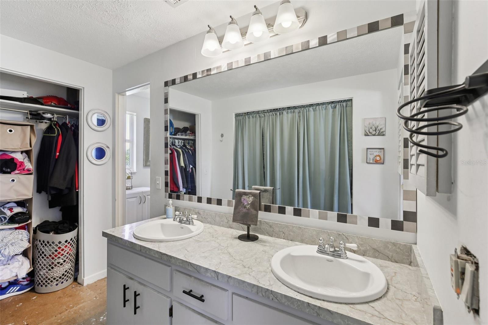 Image 47 of 74 For 1306 Ivywood Drive