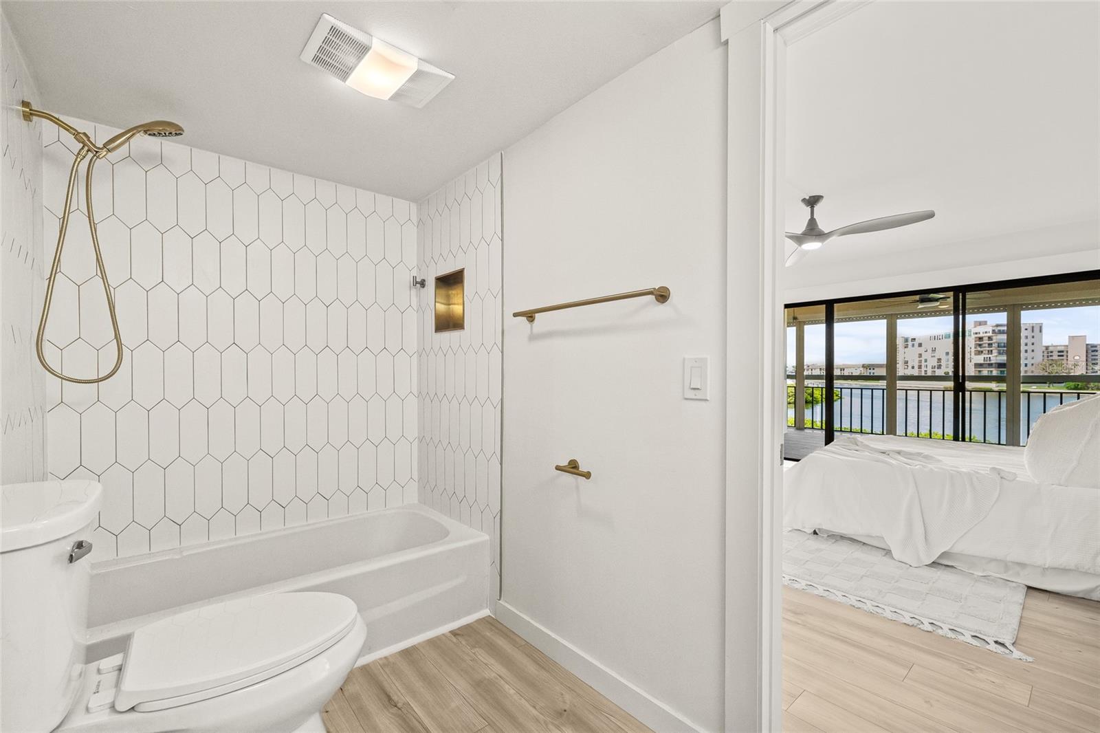 Image 21 of 45 For 7867 Sailboat Key Blvd S  201