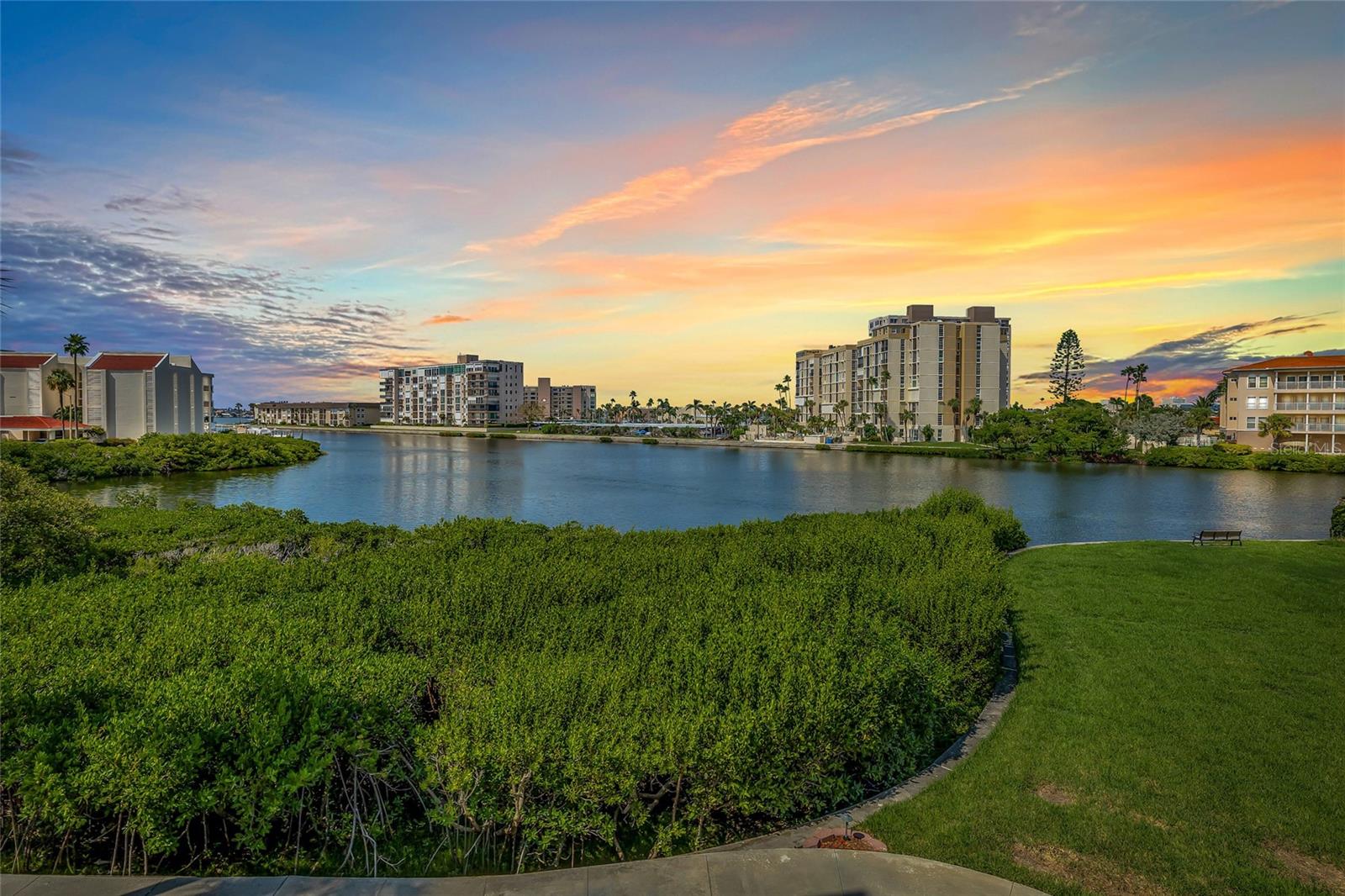 Image 33 of 45 For 7867 Sailboat Key Blvd S  201