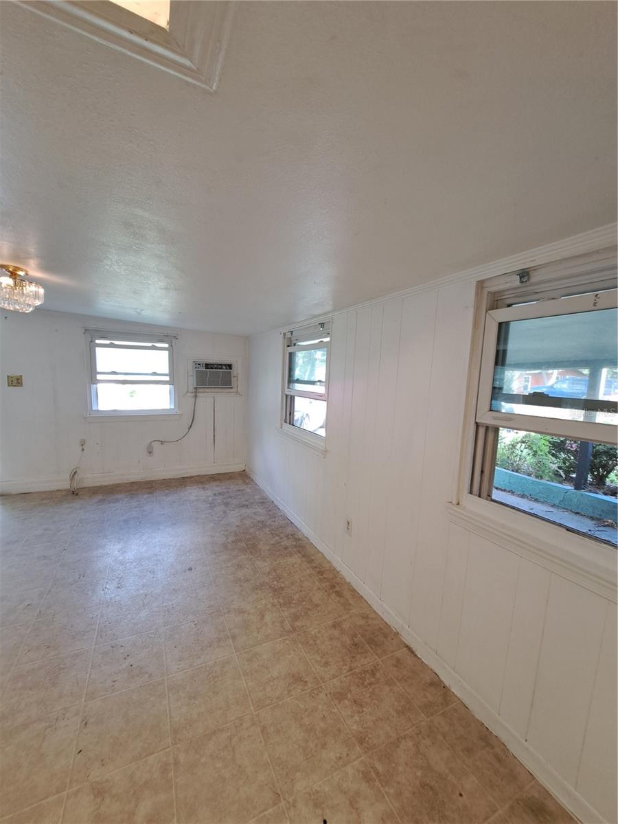 Image 19 of 76 For 1040 65th Street S