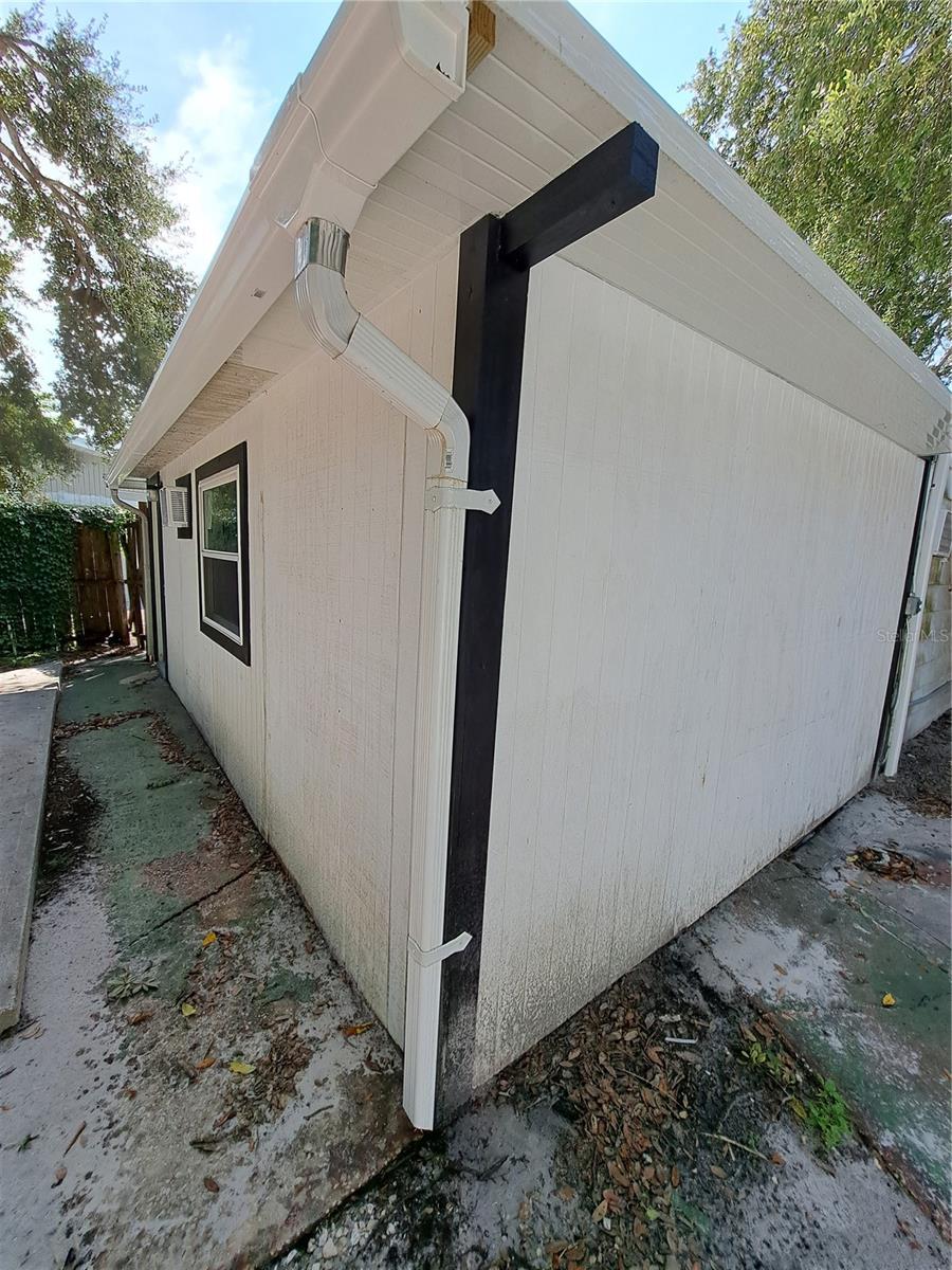 Image 59 of 76 For 1040 65th Street S