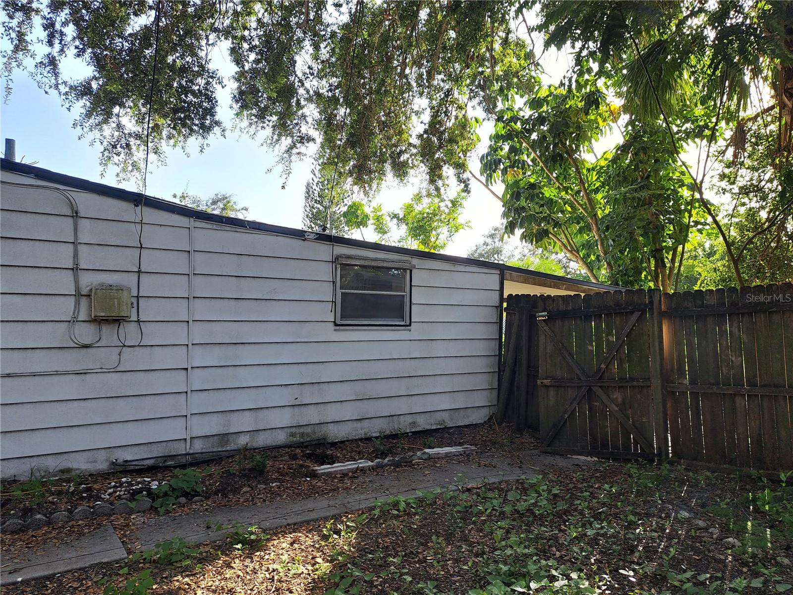 Image 64 of 76 For 1040 65th Street S