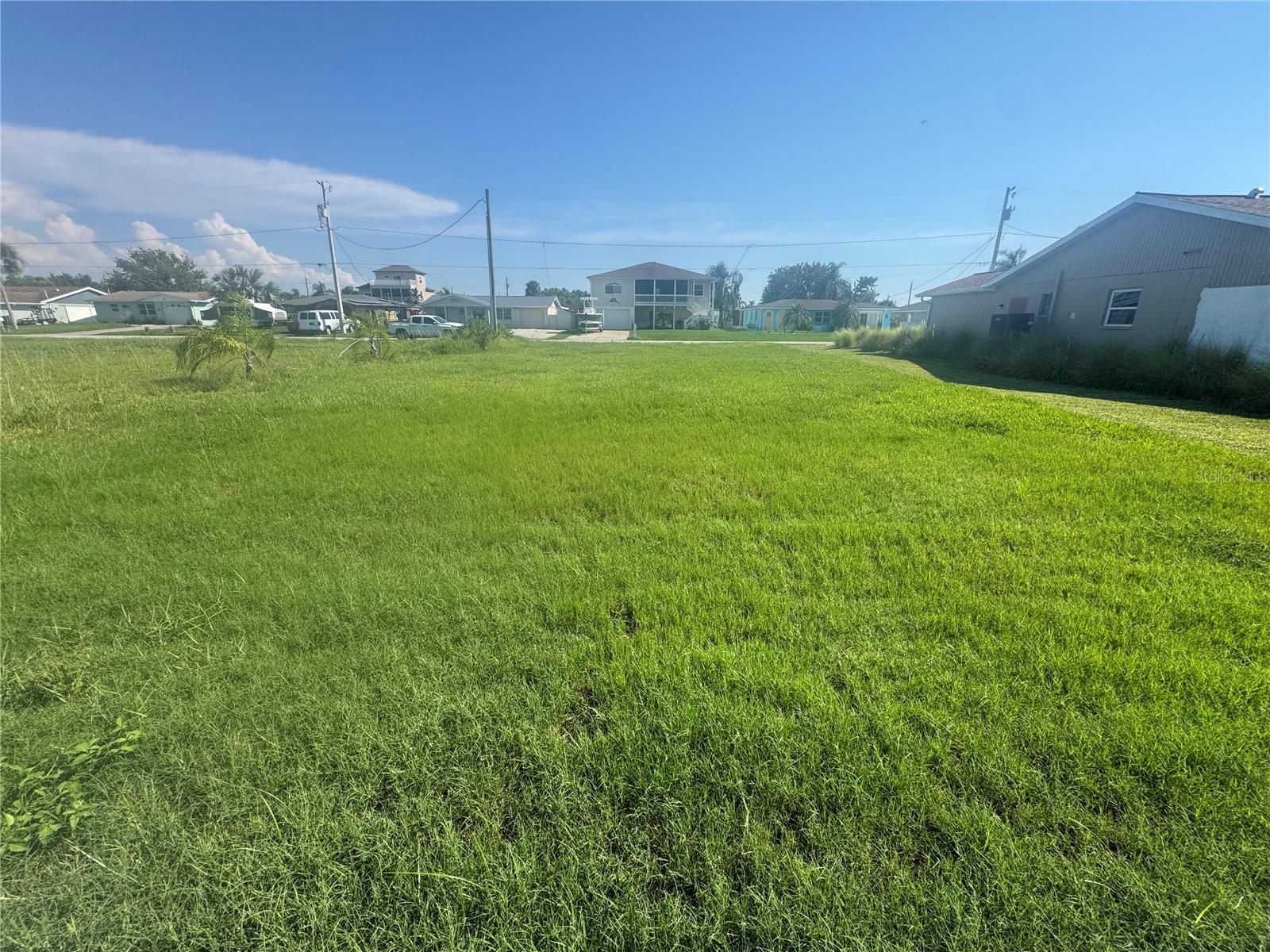 Image 2 of 10 For 7429 Hatteras