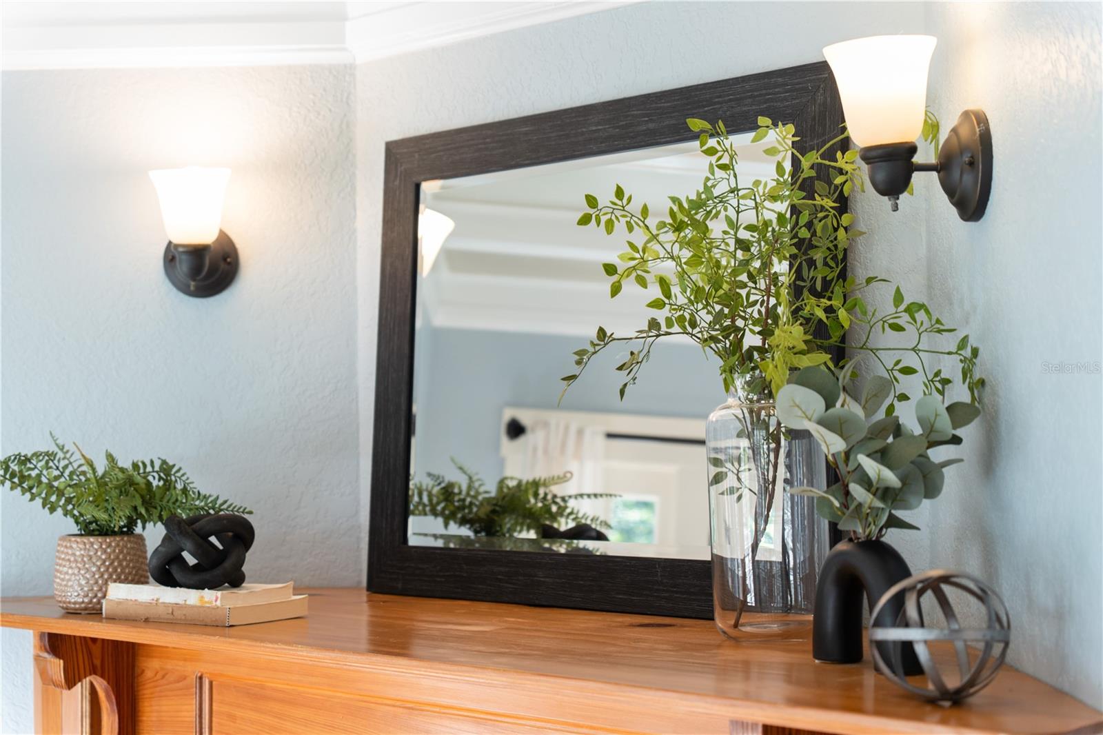 Image 22 of 61 For 937 5th Street N