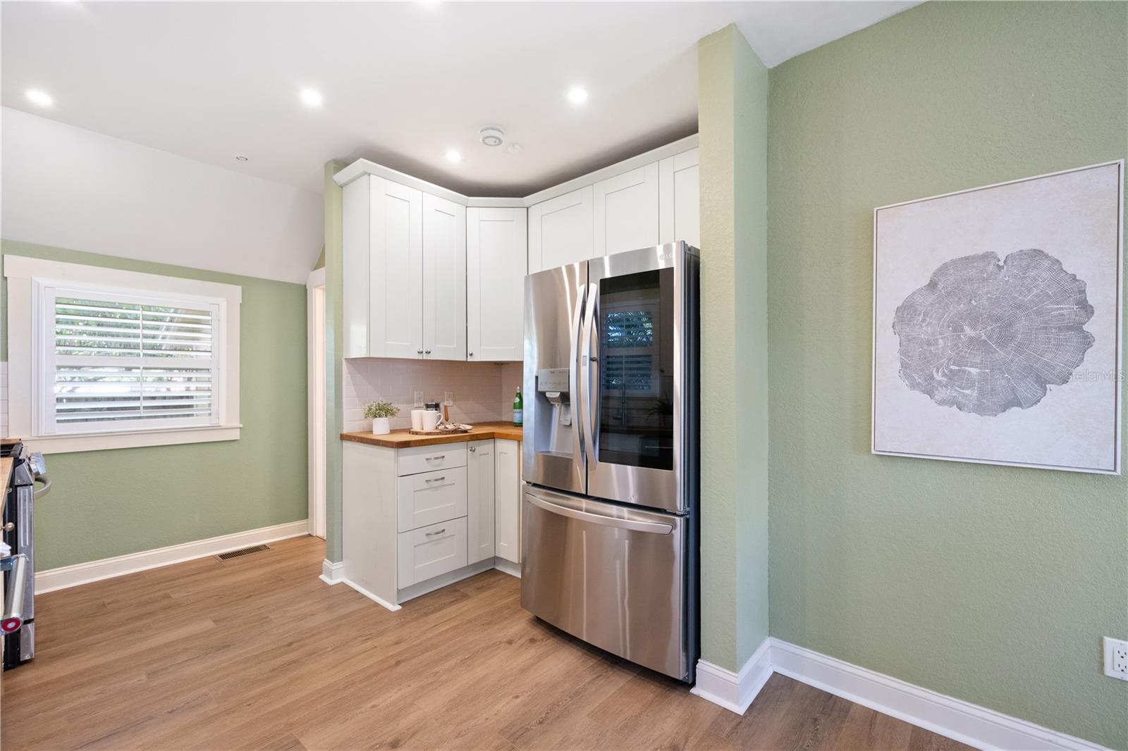 Image 27 of 61 For 937 5th Street N