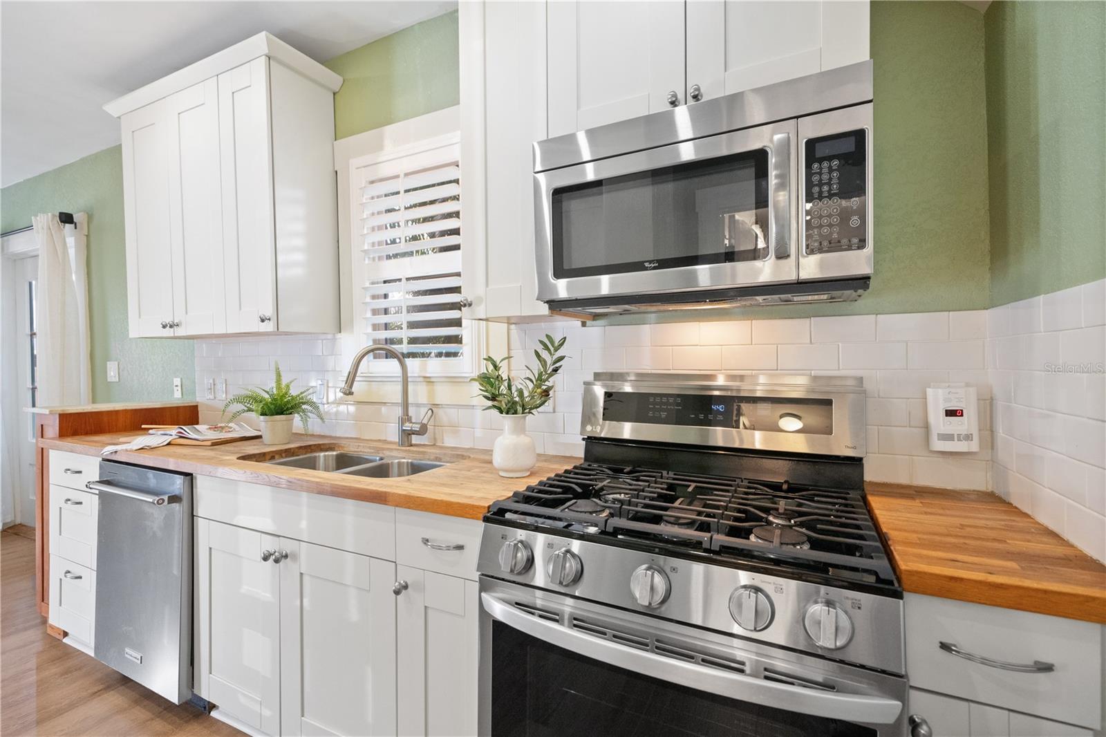 Image 28 of 61 For 937 5th Street N