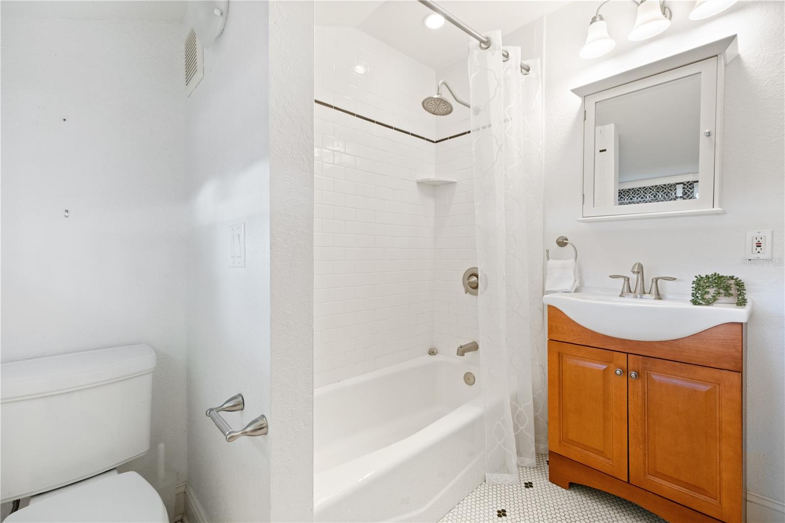 Image 31 of 61 For 937 5th Street N