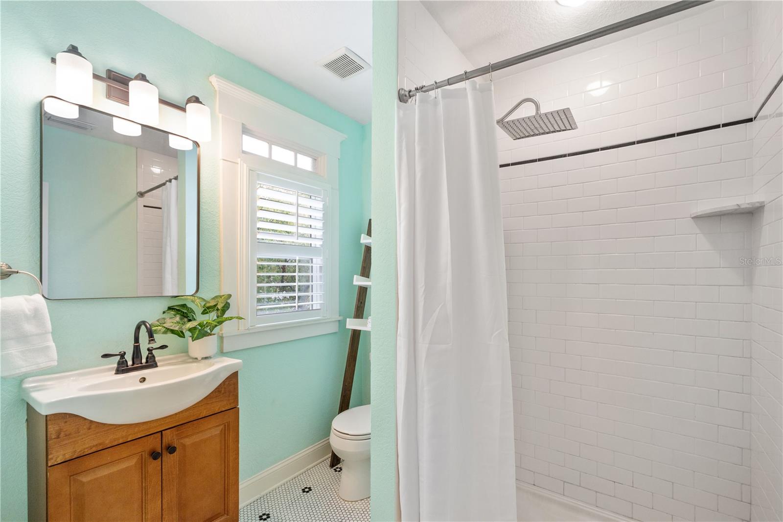 Image 43 of 61 For 937 5th Street N