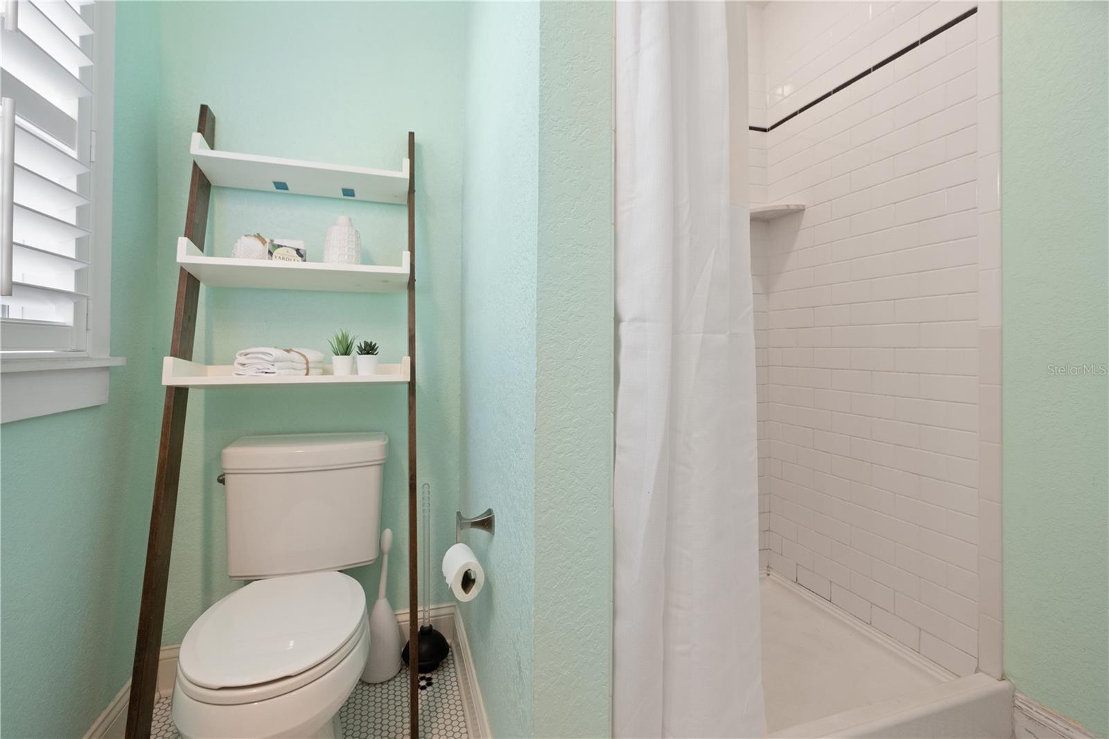 Image 44 of 61 For 937 5th Street N