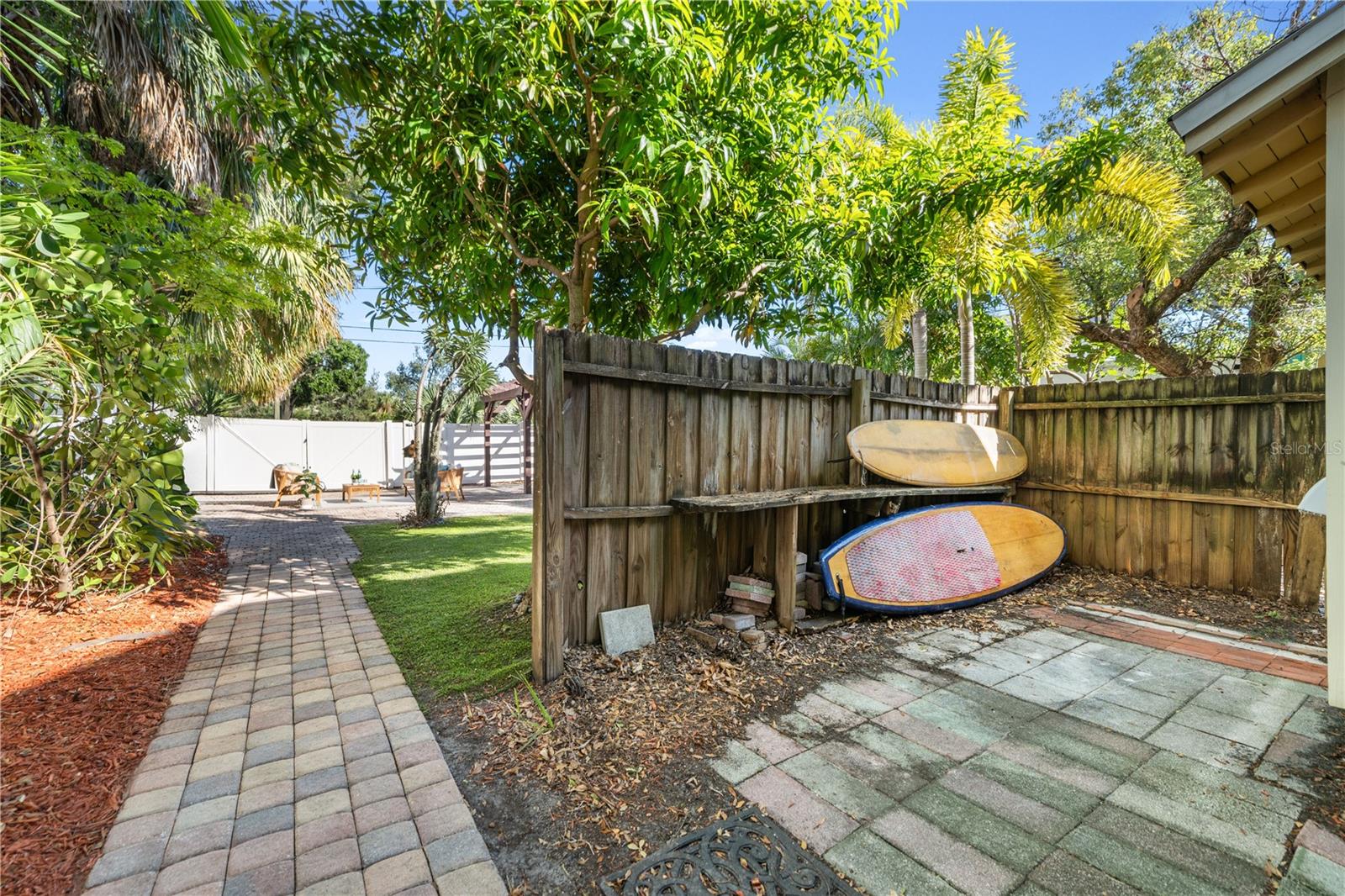 Image 48 of 61 For 937 5th Street N