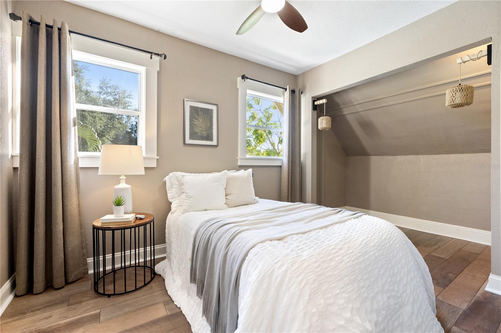 Image 5 of 61 For 937 5th Street N