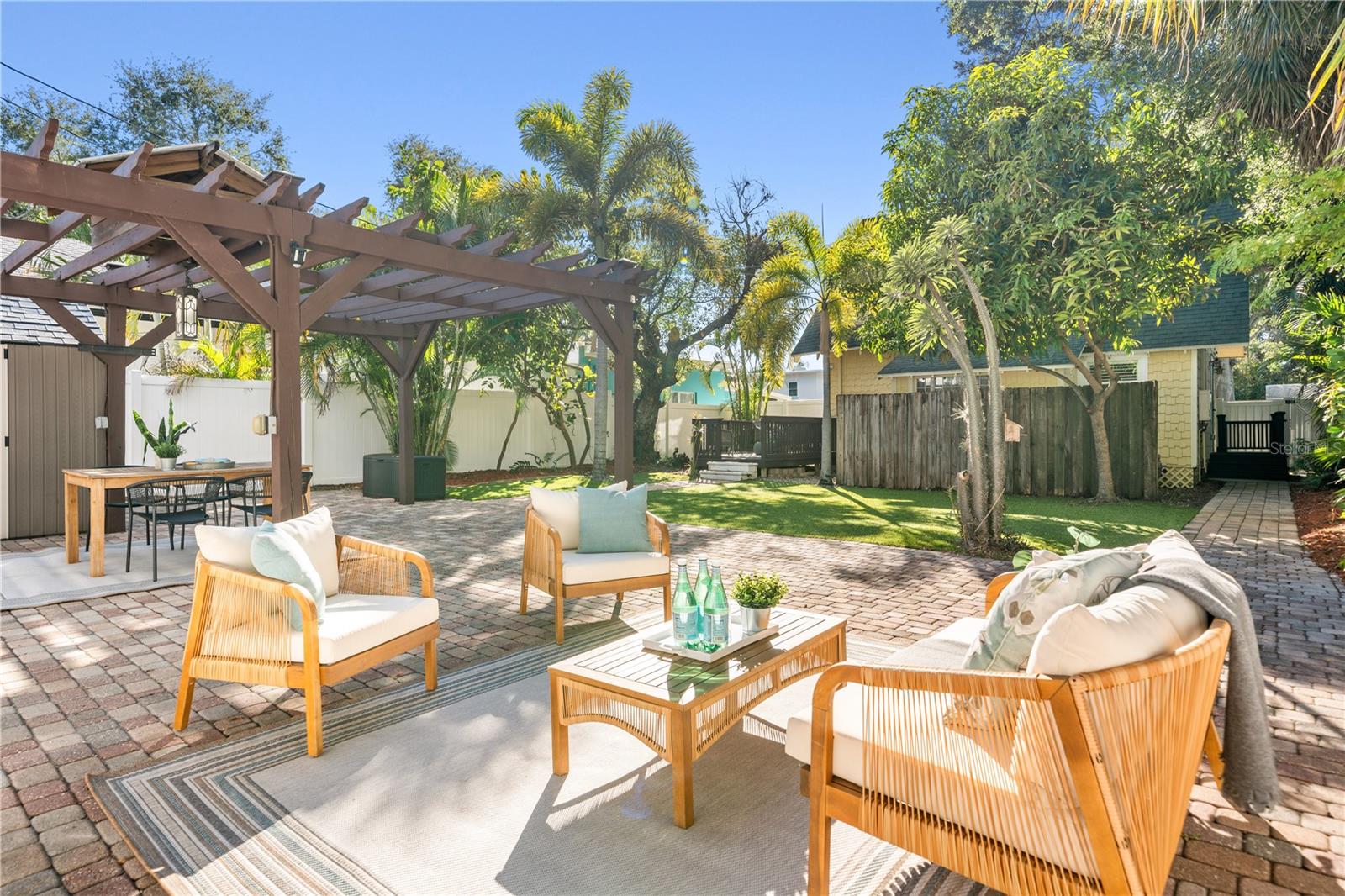 Image 7 of 61 For 937 5th Street N