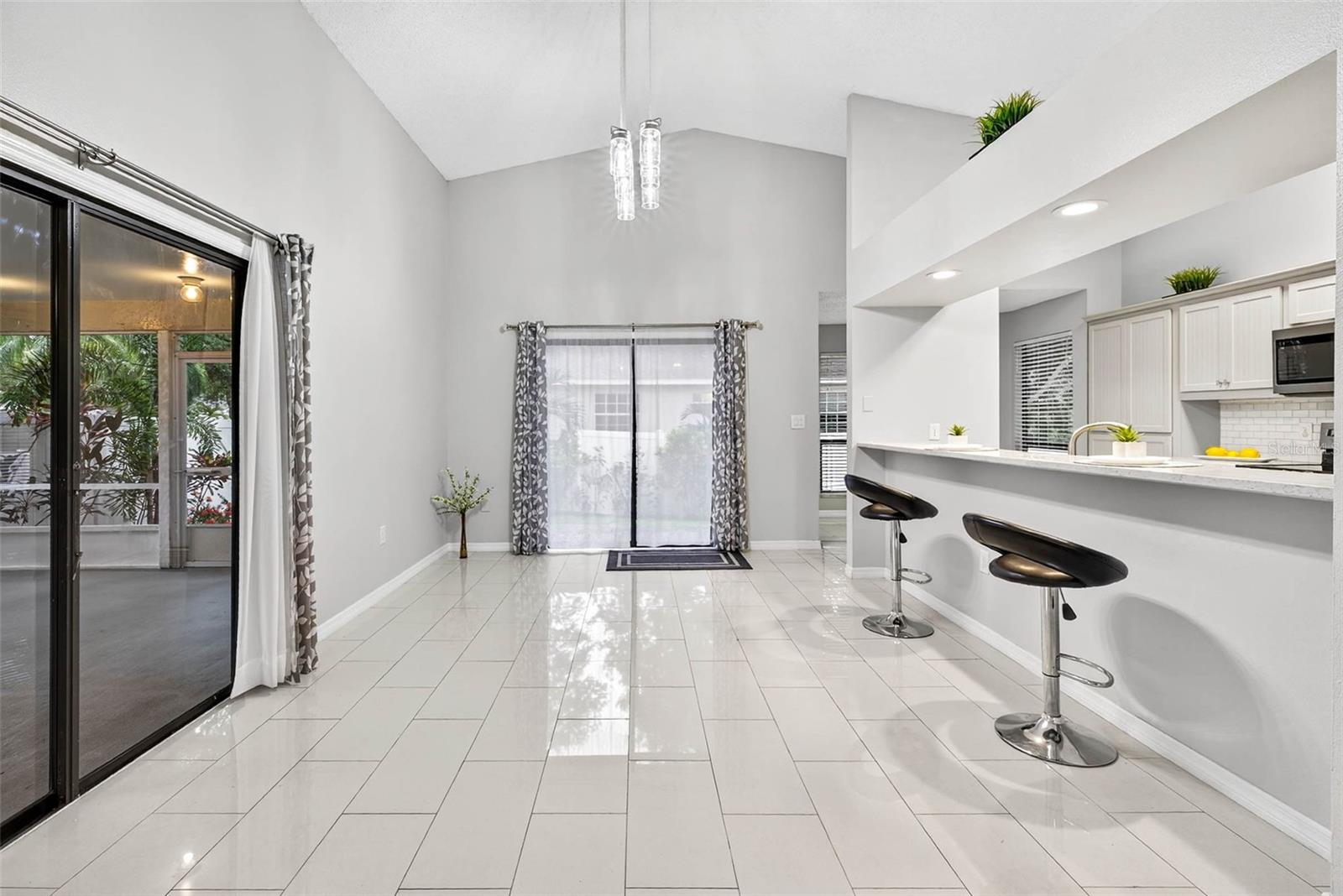 Image 12 of 47 For 890 Kriswell Court
