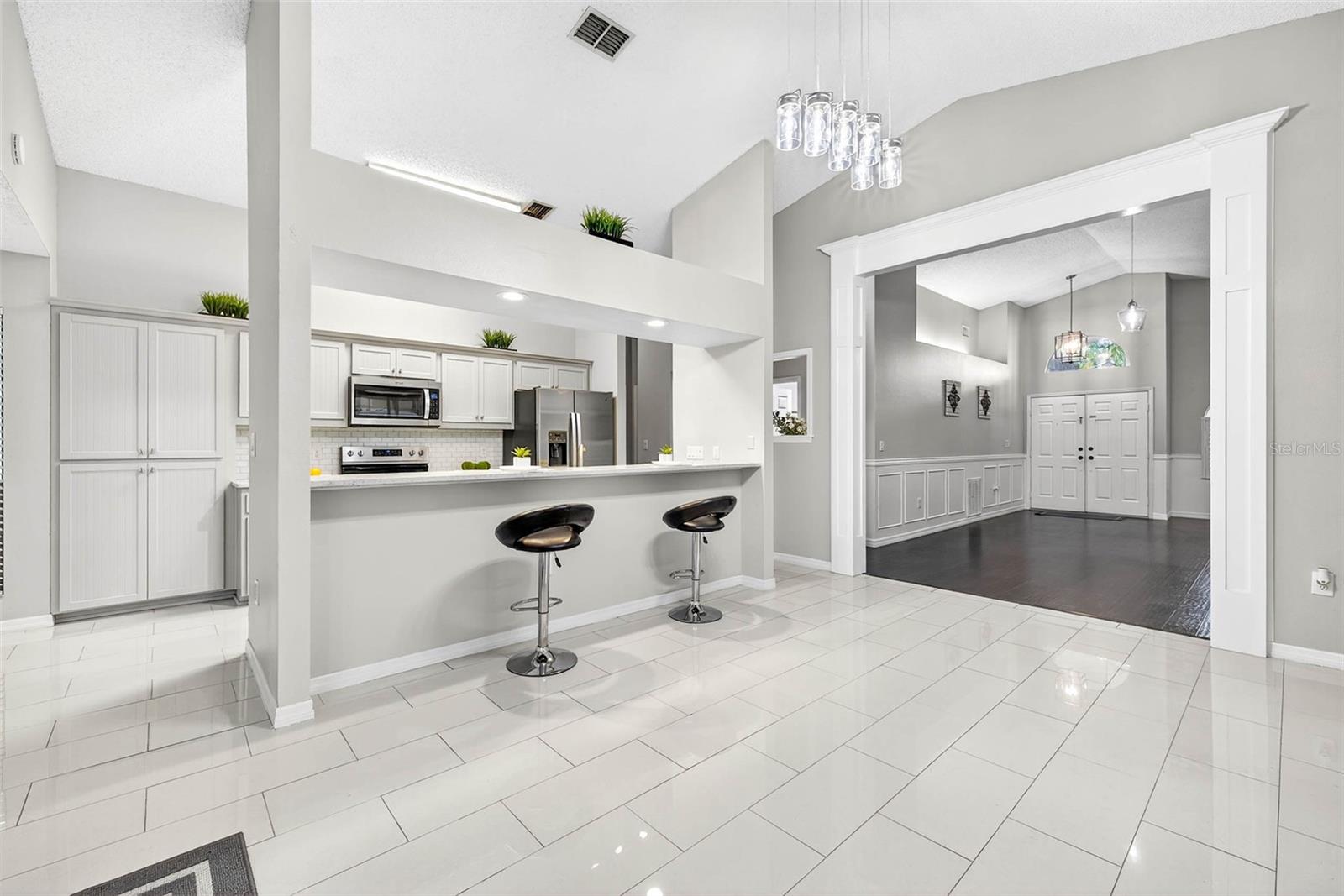 Image 14 of 47 For 890 Kriswell Court