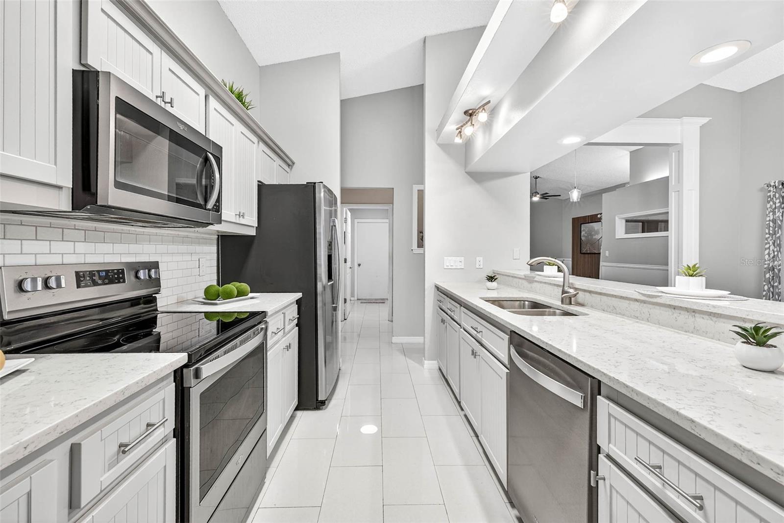 Image 19 of 47 For 890 Kriswell Court