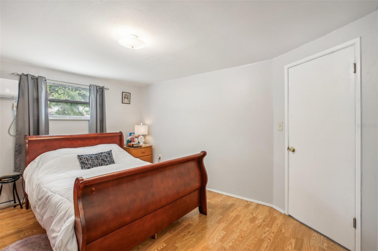 Image 15 of 25 For 10821 105th Street