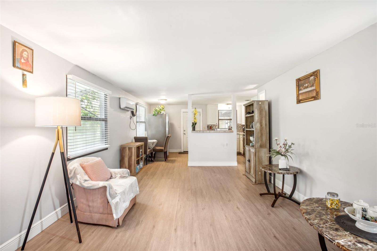 Image 5 of 25 For 10821 105th Street