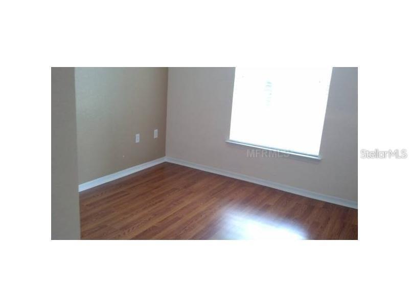 Image 11 of 12 For 10106 Courtney Oaks Circle 202