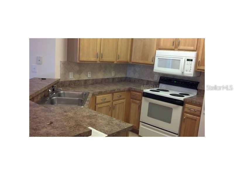 Image 7 of 12 For 10106 Courtney Oaks Circle 202