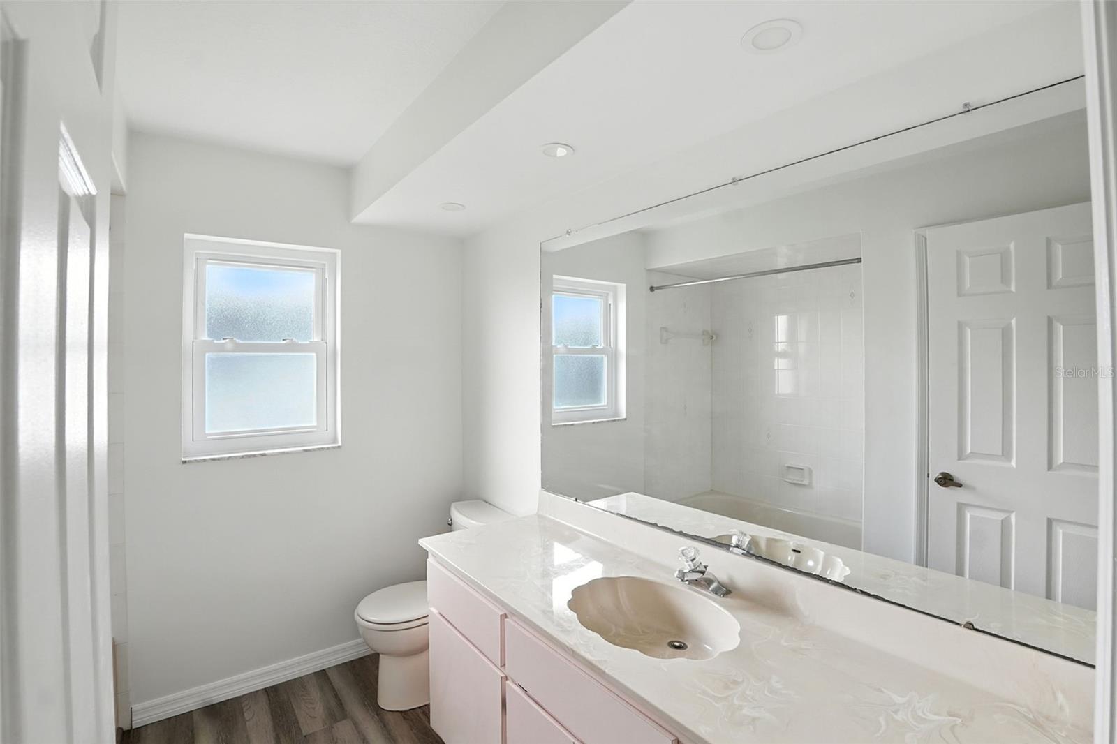 Image 10 of 18 For 22381 Nyack Avenue