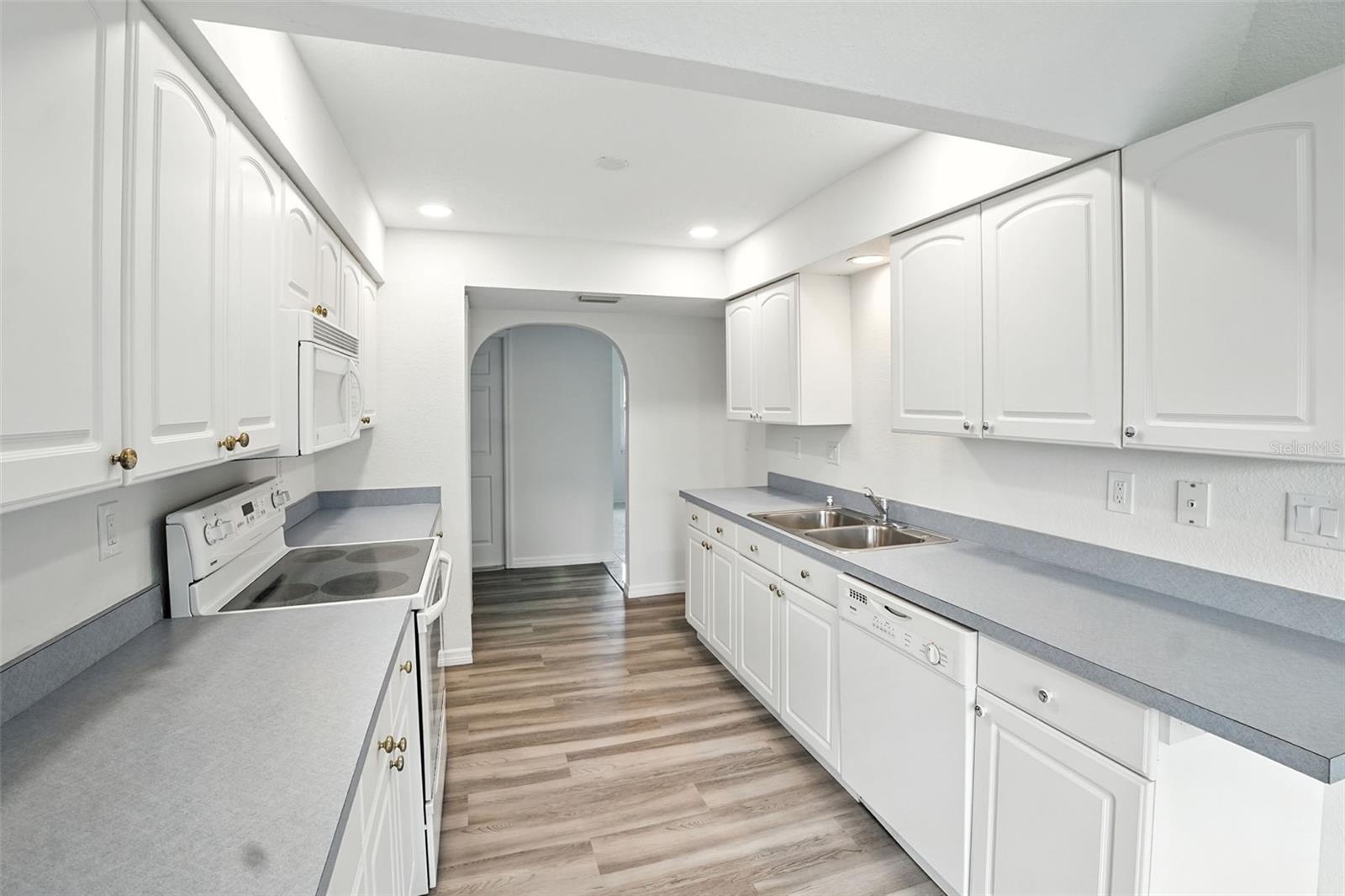 Image 8 of 18 For 22381 Nyack Avenue