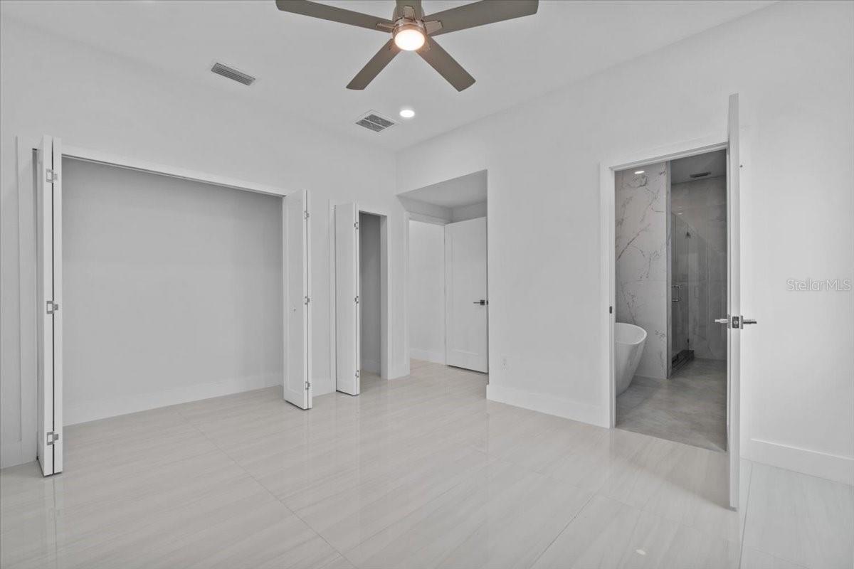Image 20 of 39 For 3513 23rd Street