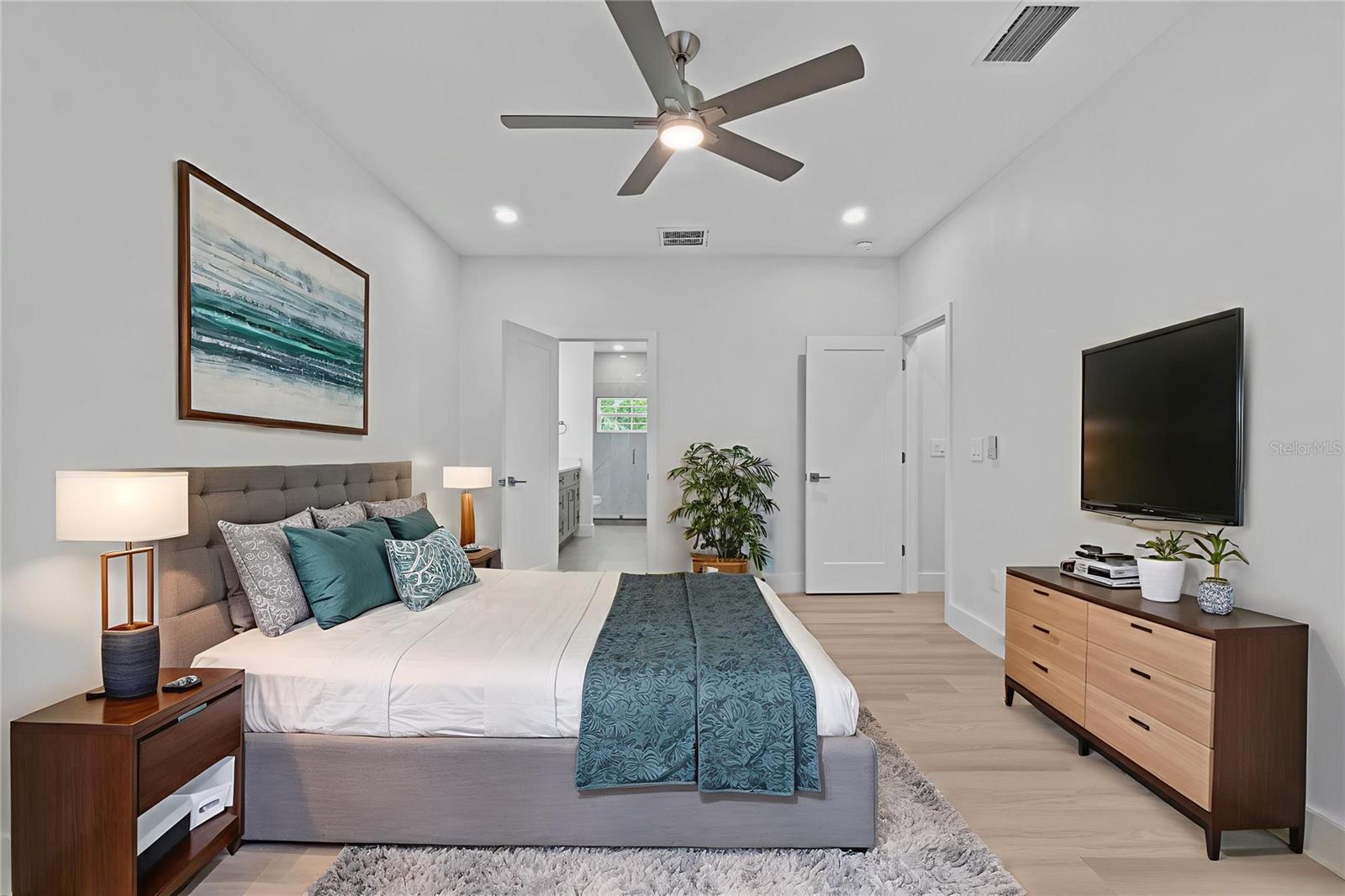 Image 31 of 39 For 3513 23rd Street