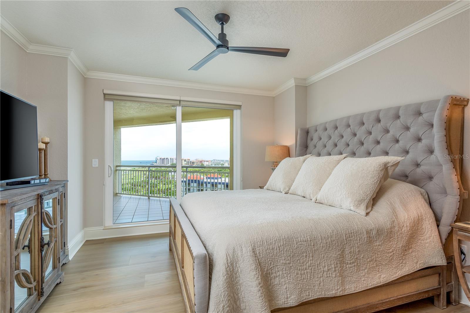 Image 15 of 42 For 1170 Gulf Boulevard 1104