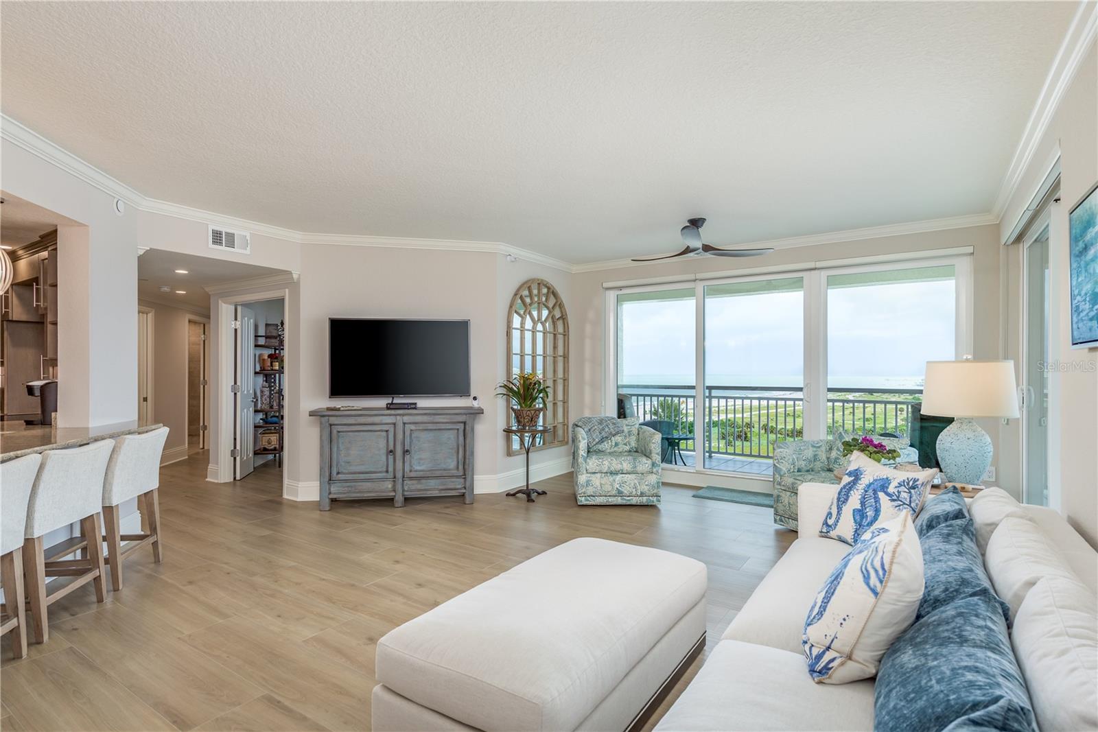 Image 4 of 42 For 1170 Gulf Boulevard 1104