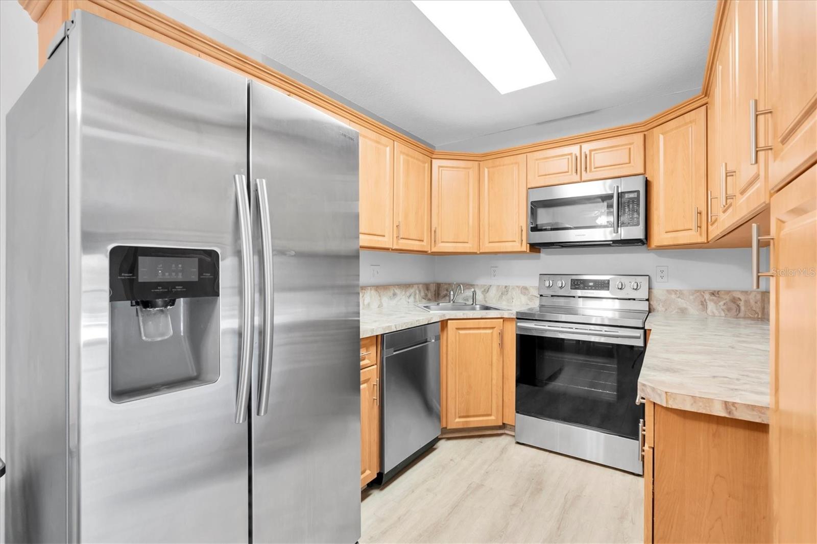 Image 10 of 34 For 1207 Pine Ridge Circle W H2