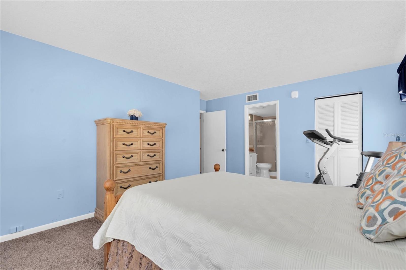 Image 17 of 34 For 1207 Pine Ridge Circle W H2