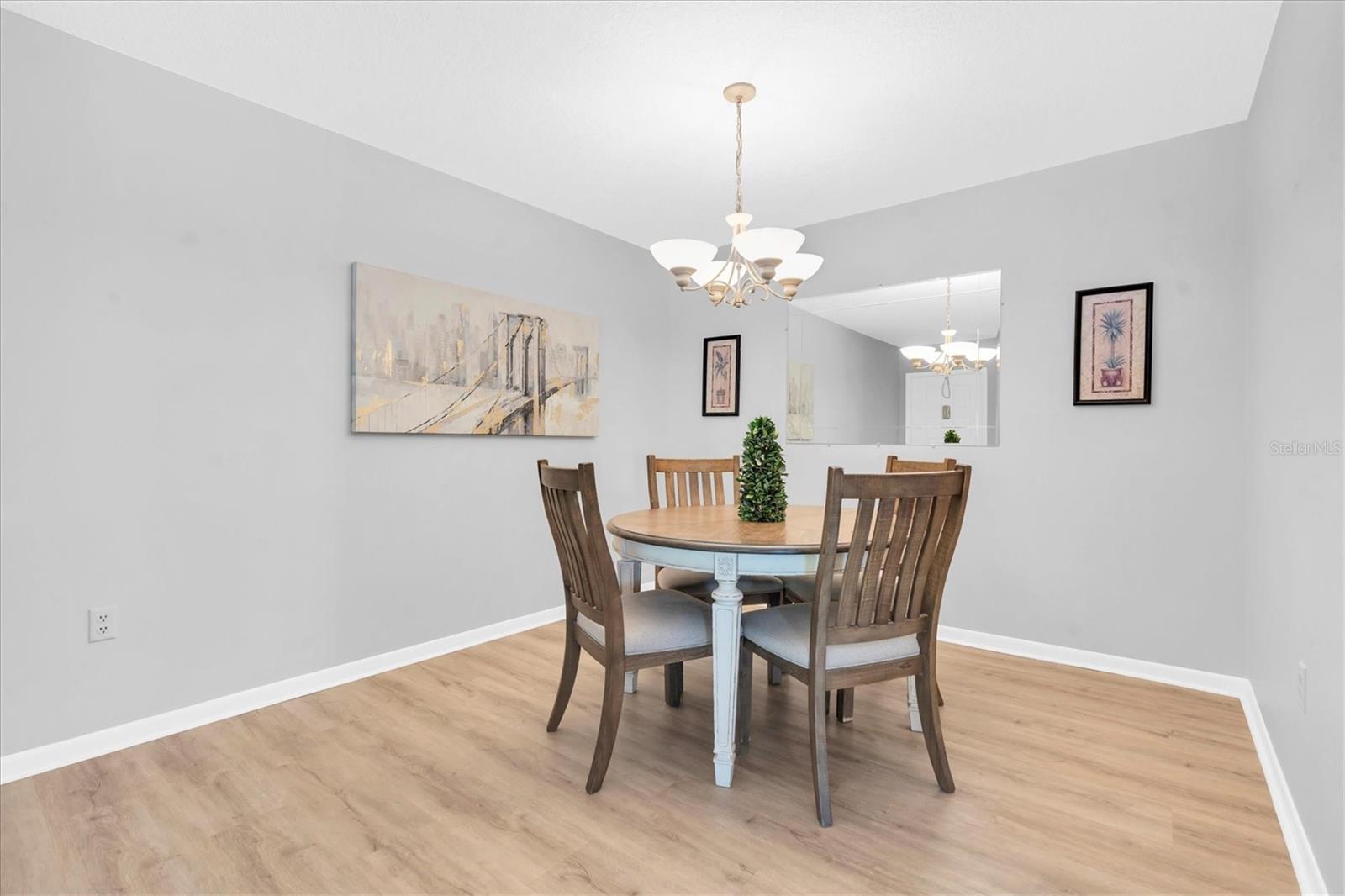 Image 7 of 34 For 1207 Pine Ridge Circle W H2