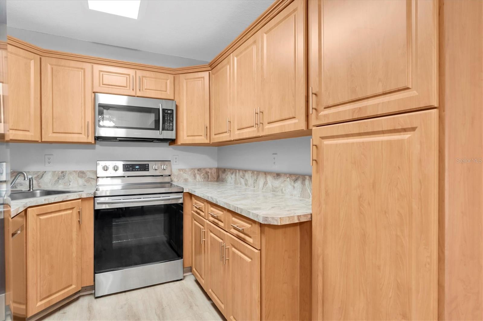 Image 9 of 34 For 1207 Pine Ridge Circle W H2