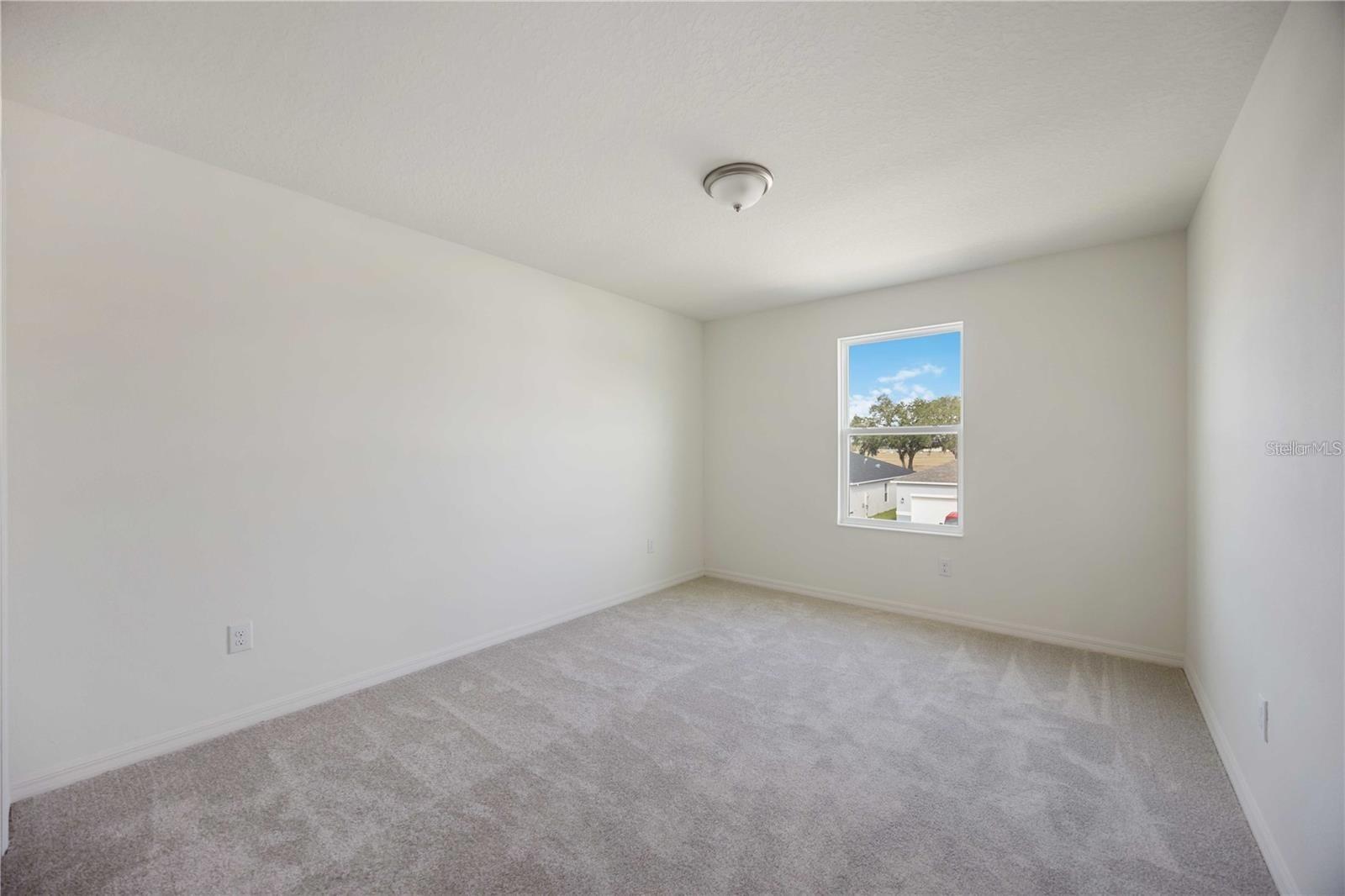 Image 10 of 28 For 37488 Williamette Way
