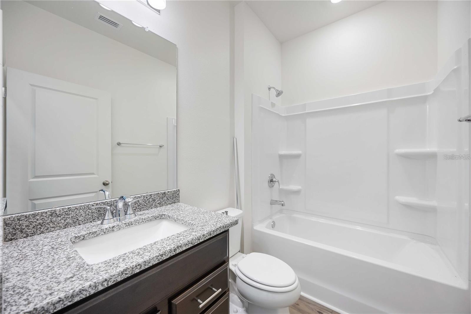 Image 14 of 28 For 37488 Williamette Way