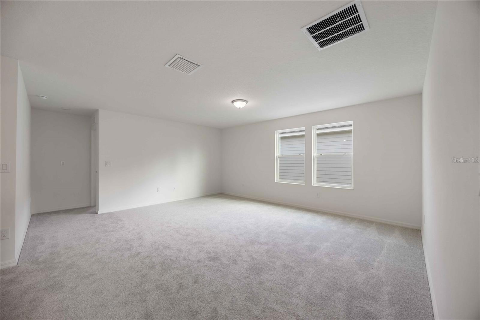 Image 20 of 28 For 37488 Williamette Way