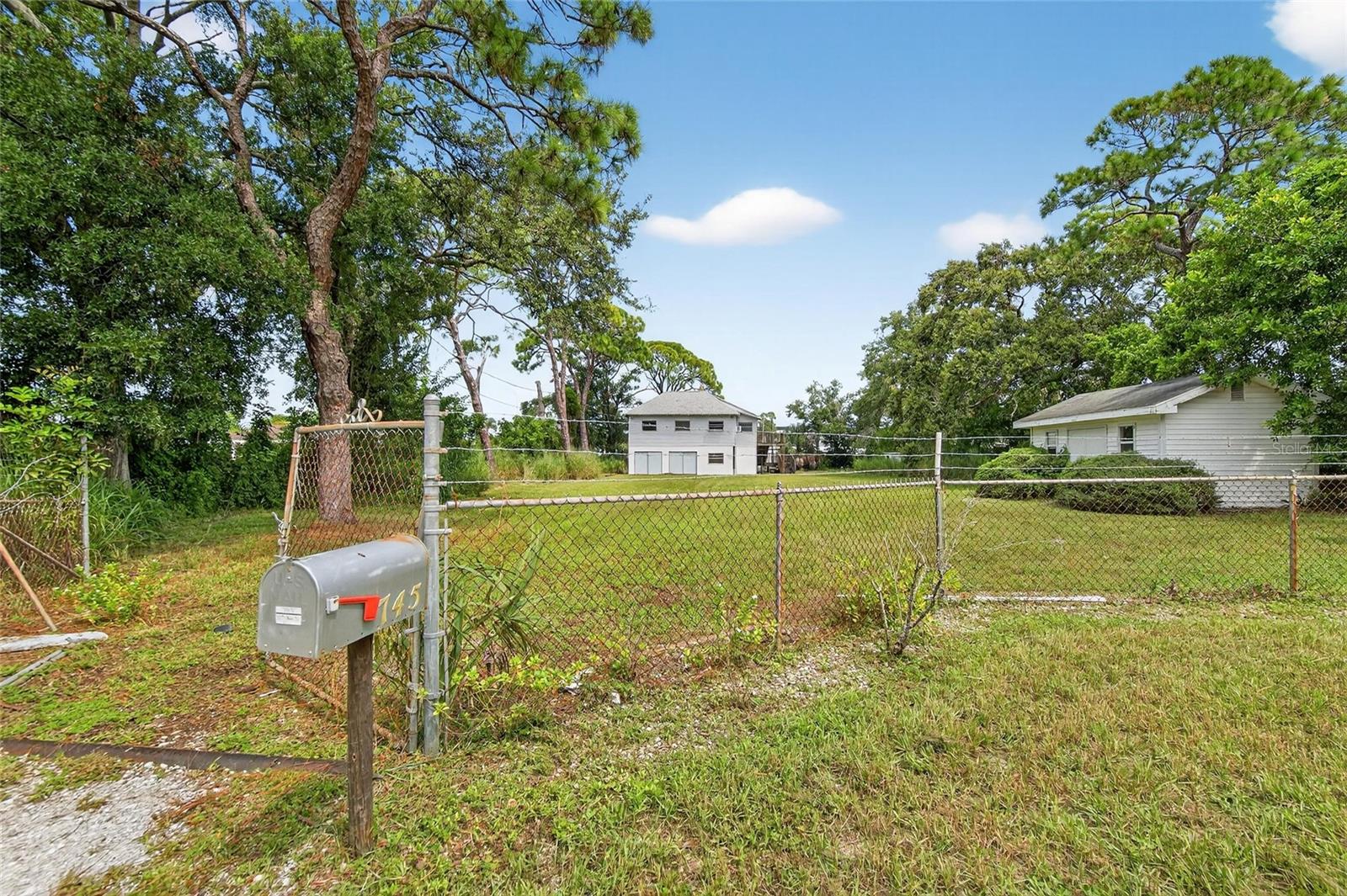 Image 13 of 14 For 745 34th Avenue S