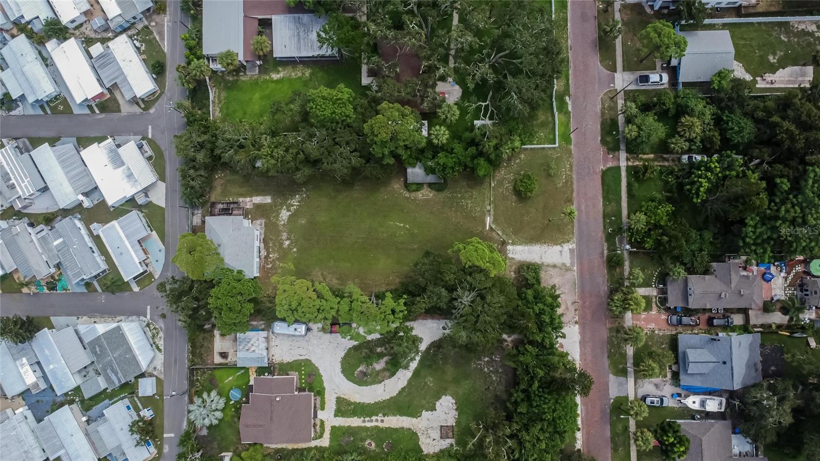 Image 4 of 14 For 745 34th Avenue S